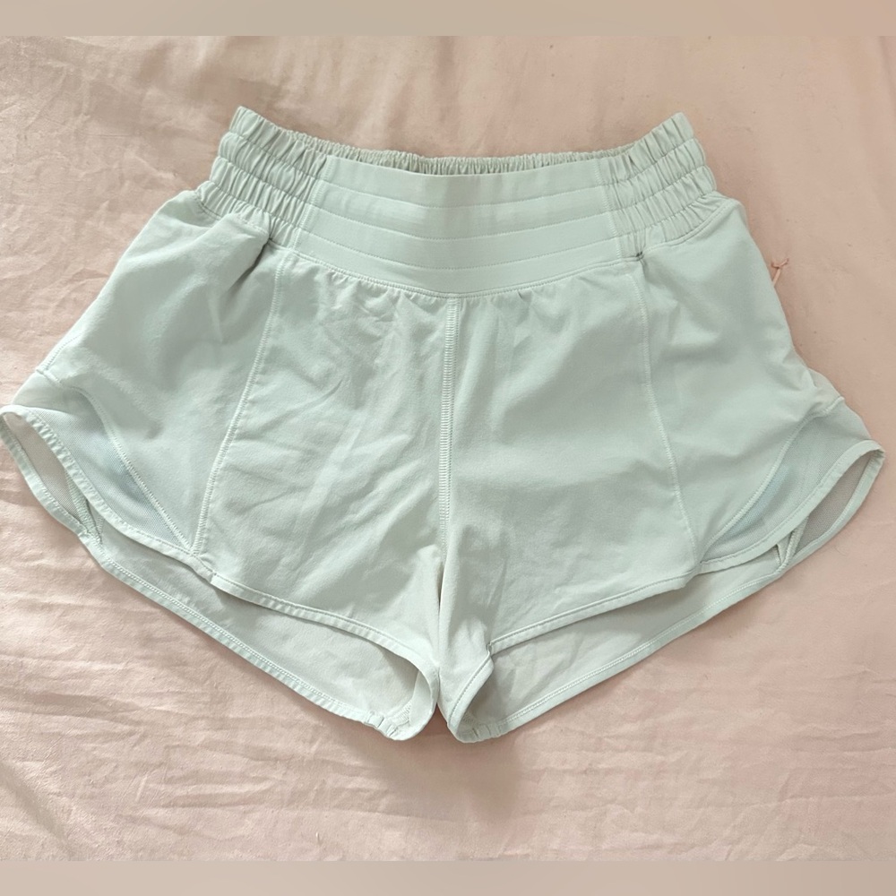 Lululemon Bone Hotty Hot High-Rise 2.5 in Shorts